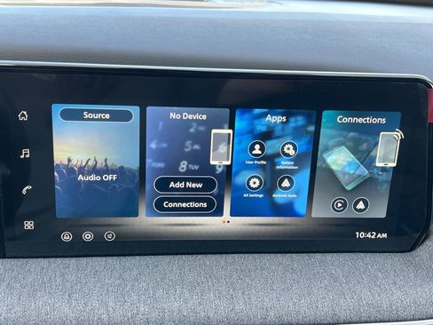 New 2026 Nissan Kicks SV image 8