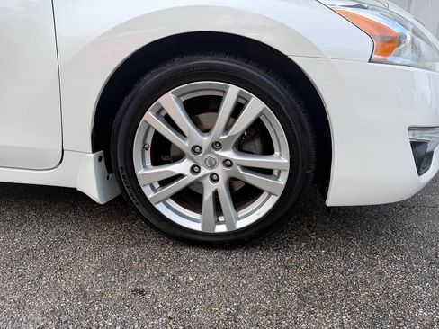 Used 2015 Nissan Altima 3.5 SL FWD image 36