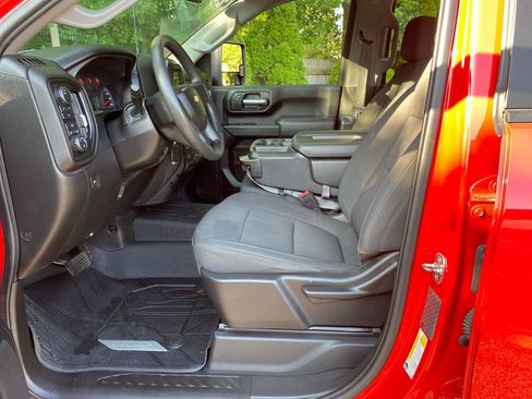 Used 2021 Chevrolet Silverado 2500 Custom w/ Custom Convenience Package AWD/4WD image 9