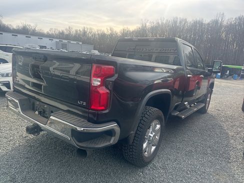 Used 2022 Chevrolet Silverado 2500 LTZ image 7