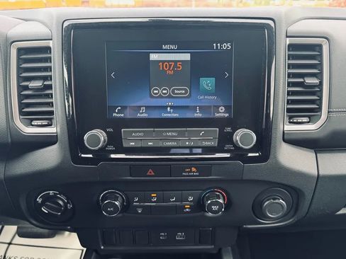 Used 2022 Nissan Frontier SV image 15