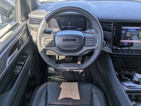 Used 2024 Jeep Wagoneer Series II image 14