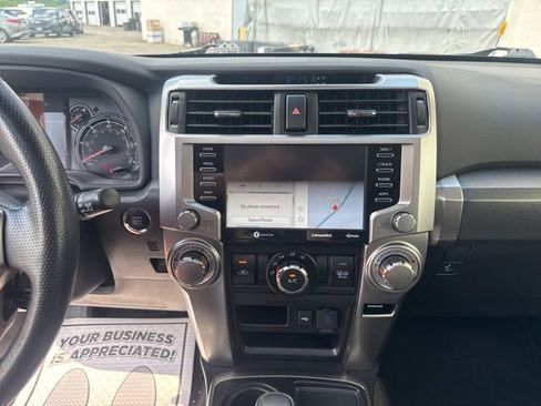 Used 2024 Toyota 4Runner SR5 Premium w/ Moonroof Package RWD image 17