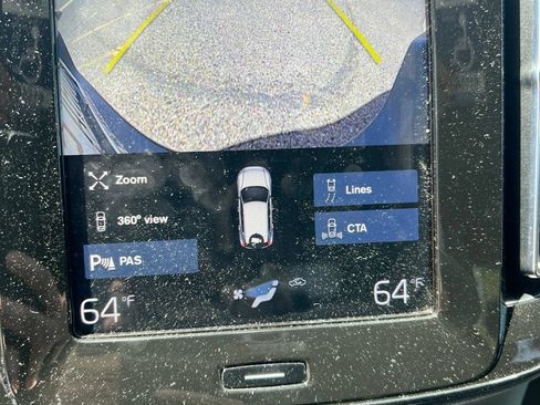 Used 2019 Volvo XC40 T5 R-Design AWD/4WD image 4