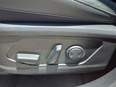 Used 2023 Kia Sorento S w/ Panoramic Sunroof Package FWD image 11