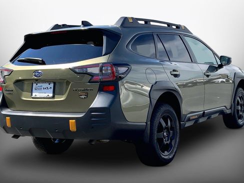 Used 2025 Subaru Outback Wilderness AWD/4WD image 15