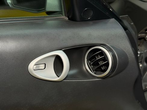 Used 2004 Nissan 350Z Touring image 25