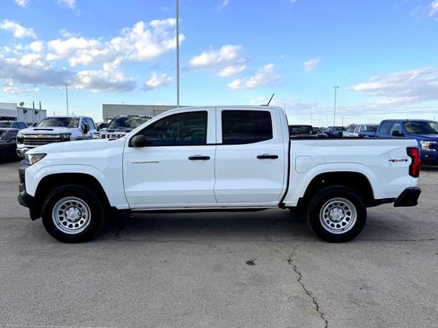 Used 2024 Chevrolet Colorado W/T w/ WT Convenience Package image 9