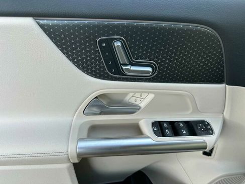 Used 2025 Mercedes-Benz GLA 250 image 13