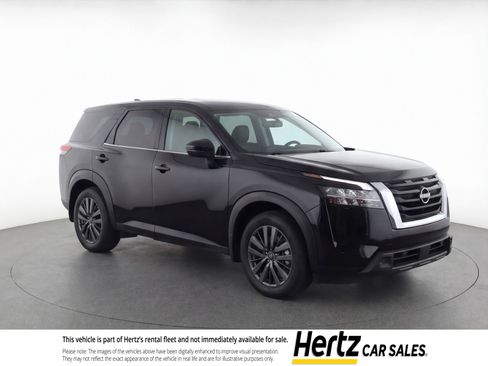 Used 2024 Nissan Pathfinder S FWD image 1