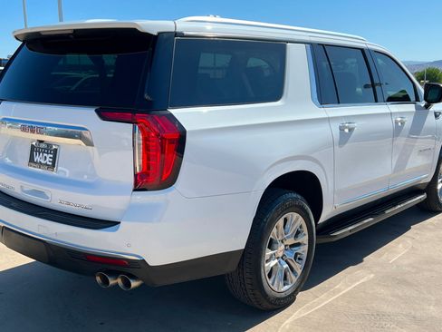 Used 2022 GMC Yukon XL Denali AWD/4WD image 5