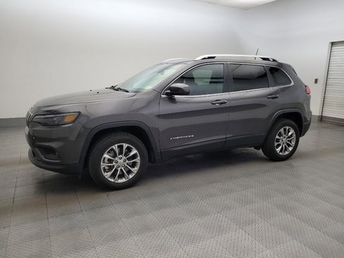 Used 2021 Jeep Cherokee Latitude Lux w/ Comfort/Convenience Group AWD/4WD image 2