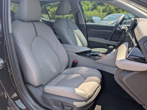 Used 2021 Toyota Camry XSE FWD image 30