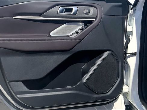 New 2026 Ford Explorer Platinum RWD image 10