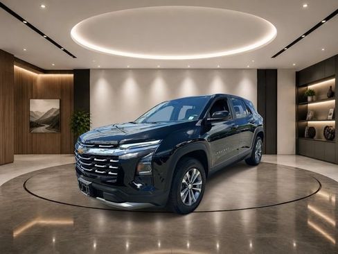 Certified 2026 Chevrolet Equinox LT w/ Convenience Package II AWD/4WD image 7