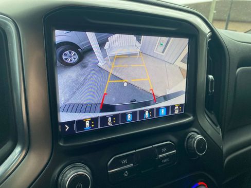 Used 2020 Chevrolet Silverado 2500 LTZ w/ LTZ Premium Package image 16