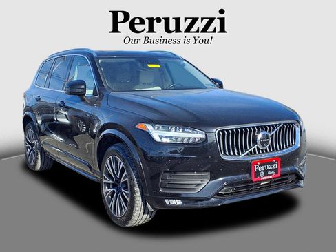 Used 2021 Volvo XC90 T6 Momentum w/ Advanced Package image 1