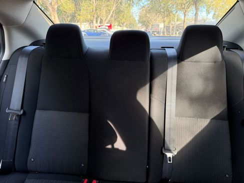 Used 2025 Nissan Sentra SV image 33