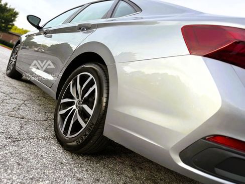 Used 2025 Volkswagen Jetta SE image 19