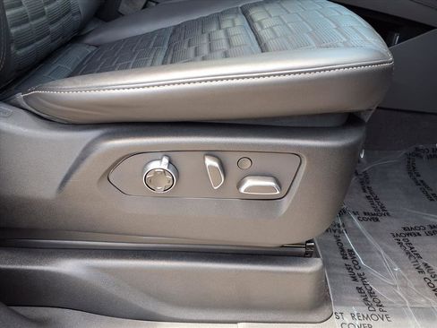 Certified 2023 Cadillac Escalade Sport Platinum w/ LPO, ONYX Package AWD/4WD image 10