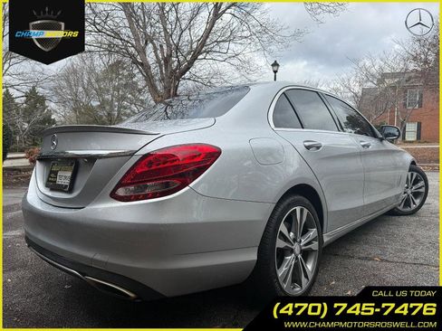 Used 2017 Mercedes-Benz C 300 Sedan image 8