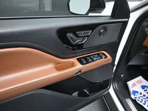 Used 2020 Lincoln Aviator Reserve w/ Class IV Trailer Tow Package image 8