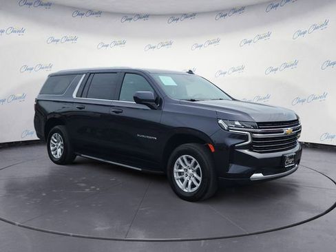 Used 2024 Chevrolet Suburban LT AWD/4WD image 7