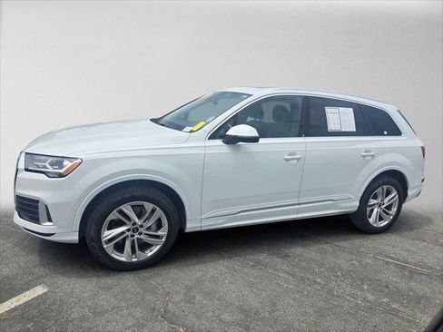 Used 2023 Audi Q7 2.0T Premium w/ Towing Package AWD/4WD image 6