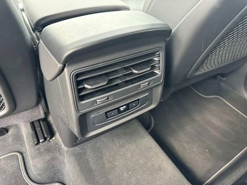 Used 2025 Audi Q7 3.0T Premium Plus image 19