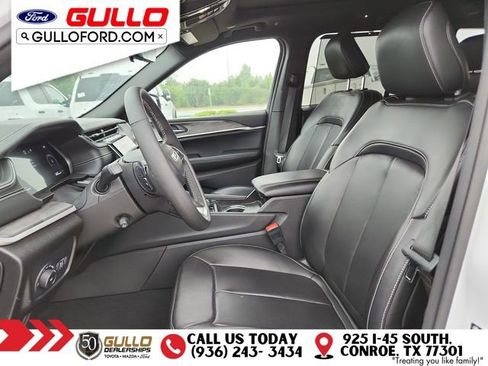 Used 2024 Jeep Grand Cherokee Limited w/ Luxury Tech Group II image 28