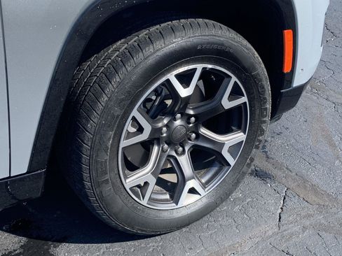 Used 2024 Jeep Wagoneer Series III image 9