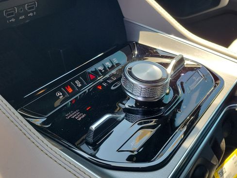New 2026 Jeep Grand Wagoneer L Limited AWD/4WD image 21