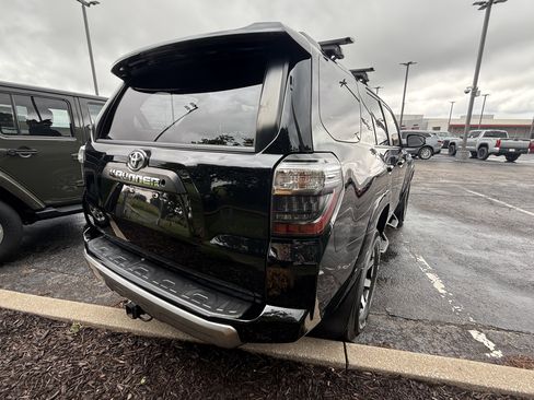 Certified 2019 Toyota 4Runner TRD Off-Road Premium AWD/4WD image 22