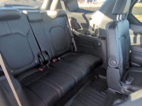 Used 2025 Honda Pilot TrailSport image 29