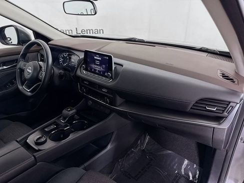 Used 2023 Nissan Rogue SV image 26