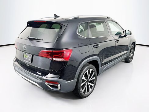 Used 2024 Volkswagen Taos SE image 9