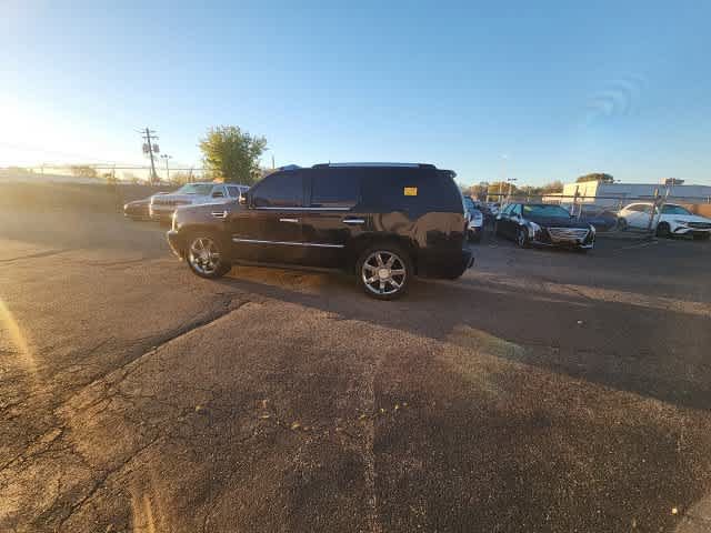 Used 2011 Cadillac Escalade Premium AWD/4WD image 26