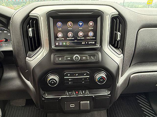 Used 2020 Chevrolet Silverado 1500 Custom w/ Custom Value Package AWD/4WD image 13
