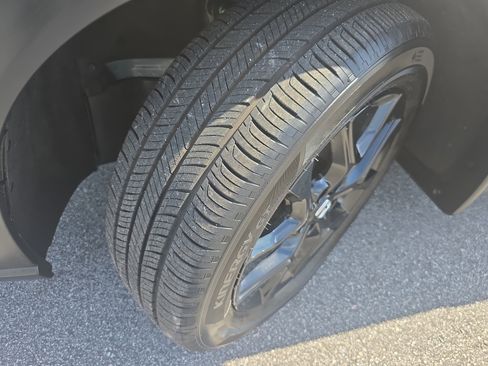 Used 2025 Honda HR-V Sport image 30