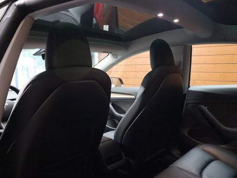 Used 2023 Tesla Model 3 Standard Range image 34