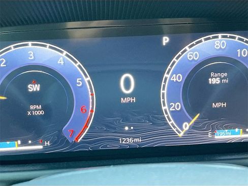 Used 2025 Jeep Wagoneer Series II image 12