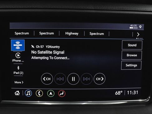 Used 2021 GMC Yukon Denali w/ Denali Premium Package image 40