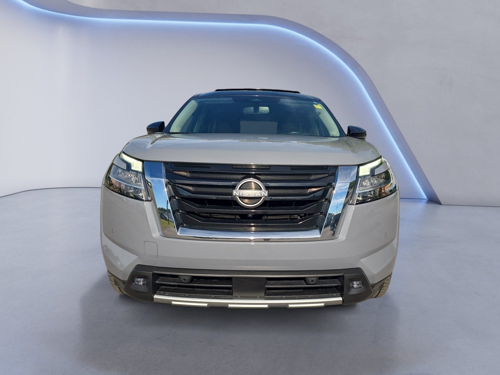 Used 2022 Nissan Pathfinder Platinum AWD/4WD image 9