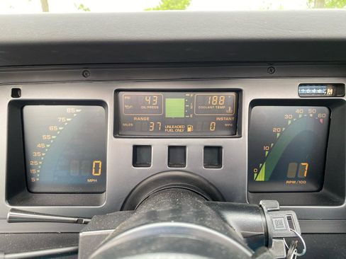 Used 1989 Chevrolet Corvette Convertible RWD image 28