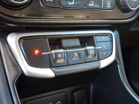 Used 2024 GMC Terrain SLE image 14