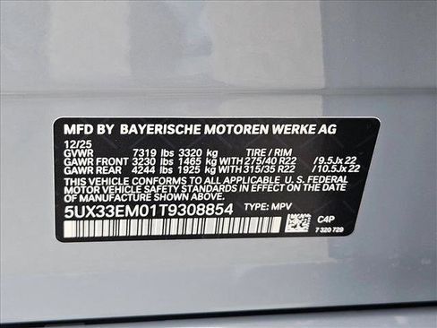 New 2026 BMW X7 M60i w/ Climate Comfort Package image 18