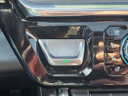 Used 2025 GMC Sierra 1500 Denali Ultimate AWD/4WD image 18