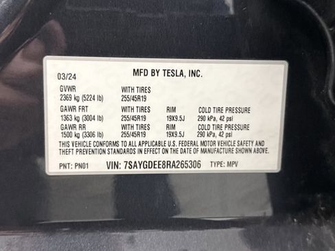 Used 2024 Tesla Model Y Long Range AWD/4WD image 11