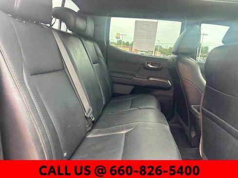 Used 2021 Toyota Tacoma TRD Sport w/ TRD Premium Sport Package AWD/4WD image 10