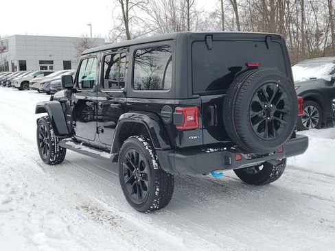 Used 2023 Jeep Wrangler Unlimited Sahara w/ Cold Weather Group image 3